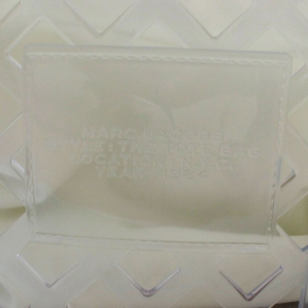 Marc Jacobs The Jelly Small Tote Bag in Clear - Picture 12 of 16